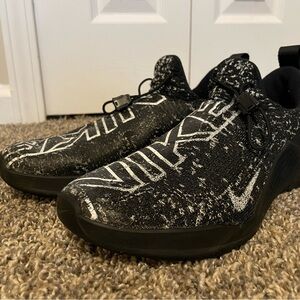 Nike React Metcon Black men’s 9.5/women’s 11
